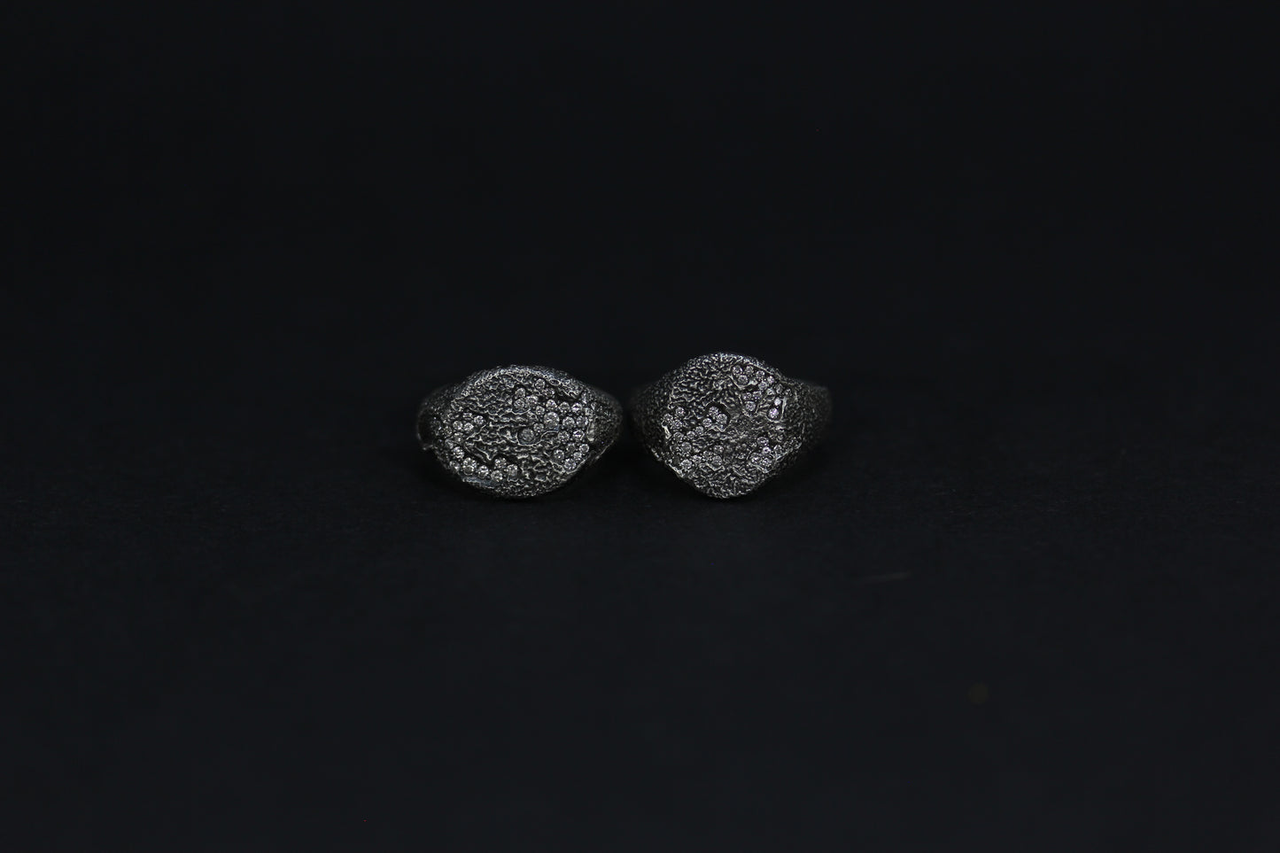 Reticulated Diamond Signet Ring