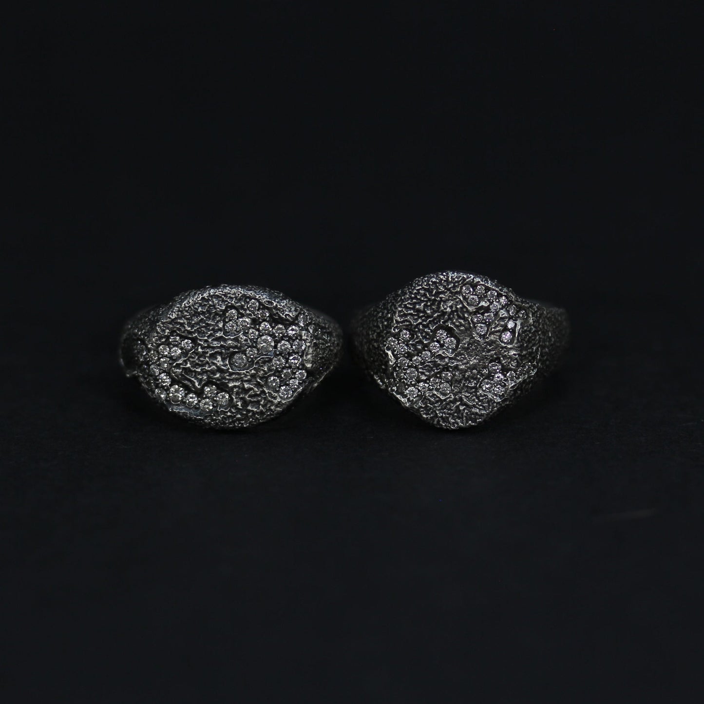 Reticulated Diamond Signet Ring