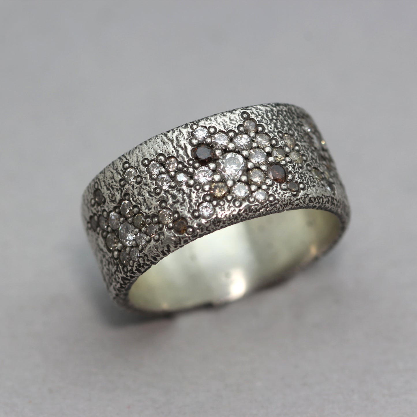 Reticulated Diamond Band