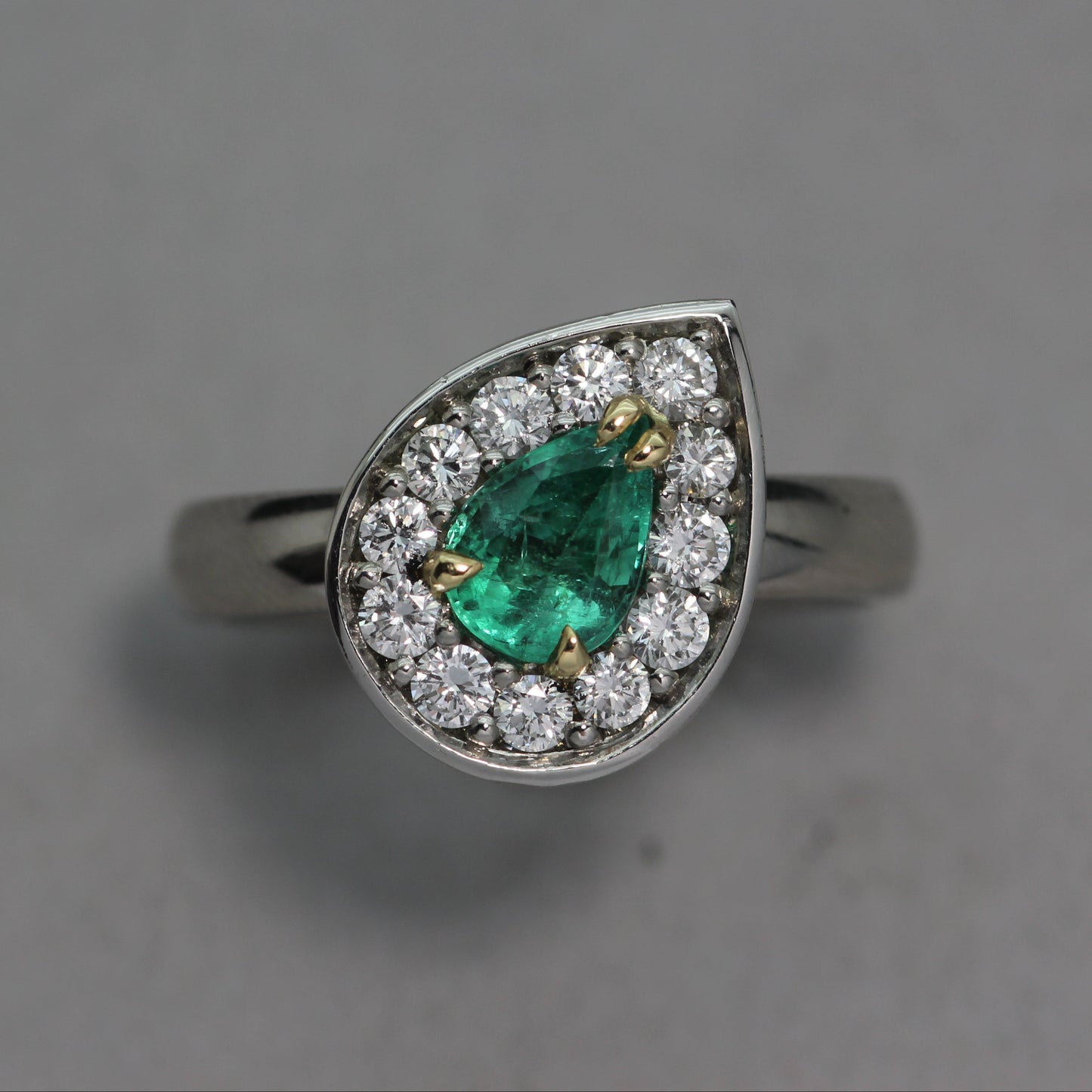 Platinum Emerald Halo Ring