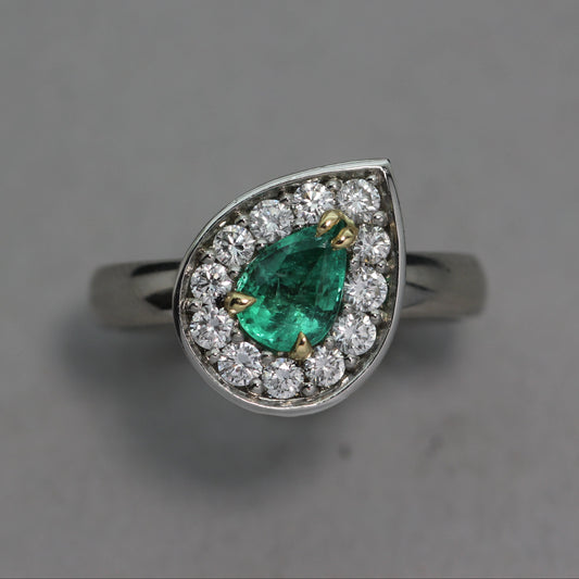Platinum Emerald Halo Ring