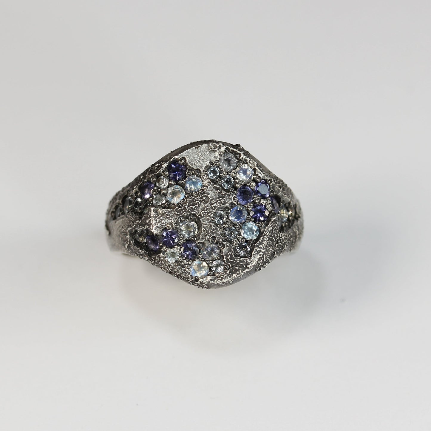 Reticulated Signet Ring Blue Edition