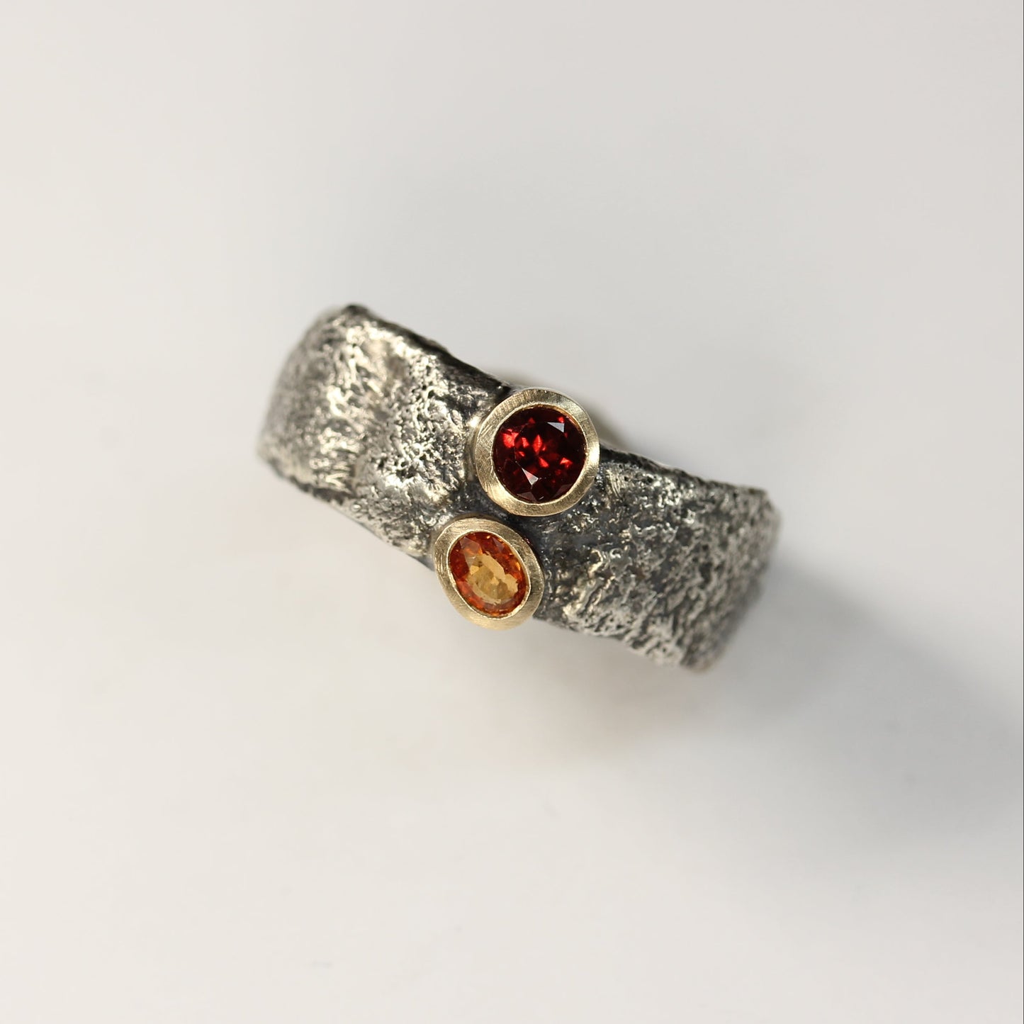 Reticulated Sapphire and Garnet Band